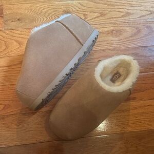 Ugg pump mules